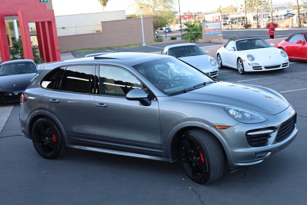 Porsche Cayenne GTS 2014