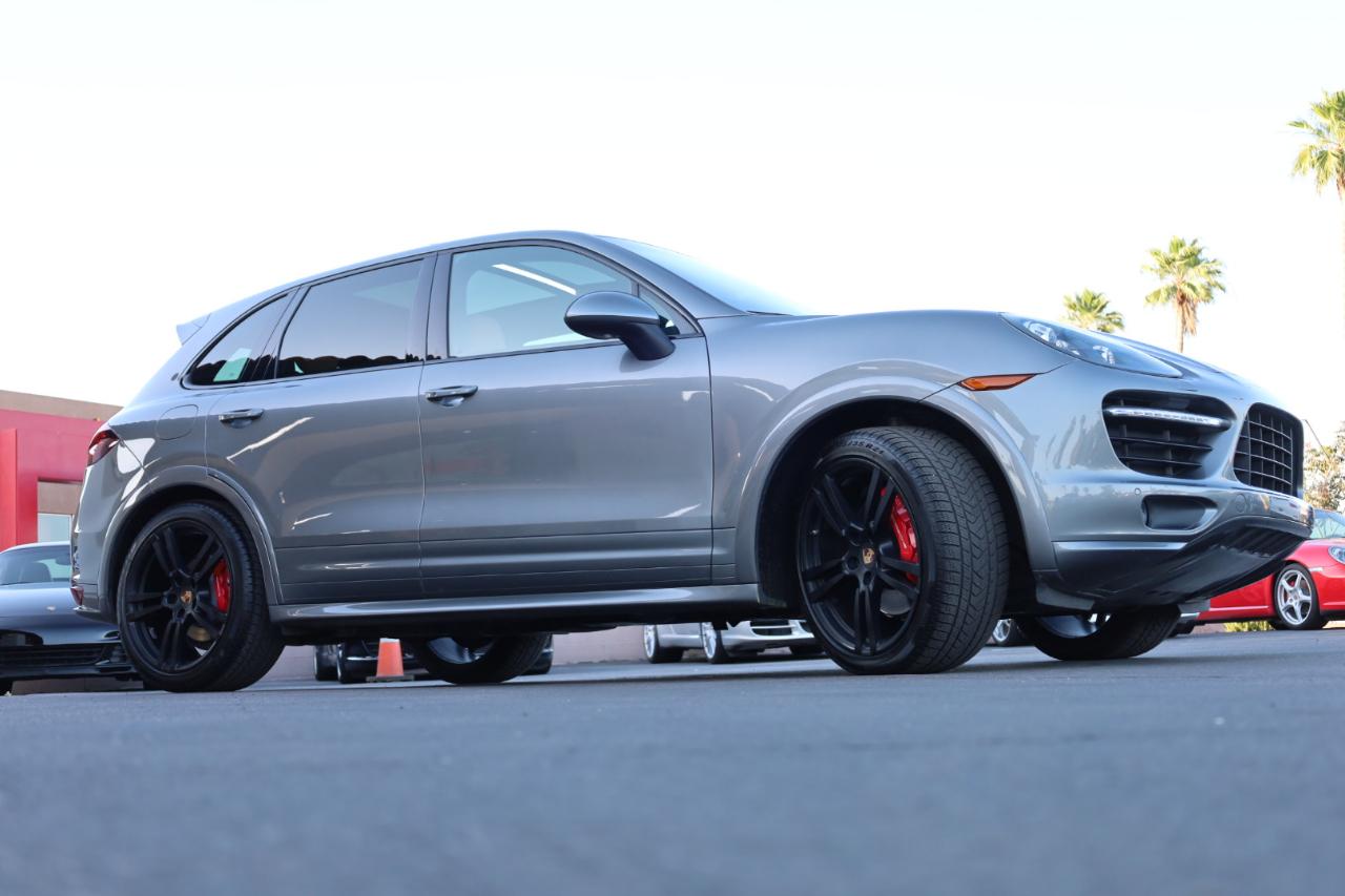 Porsche Cayenne GTS 2014