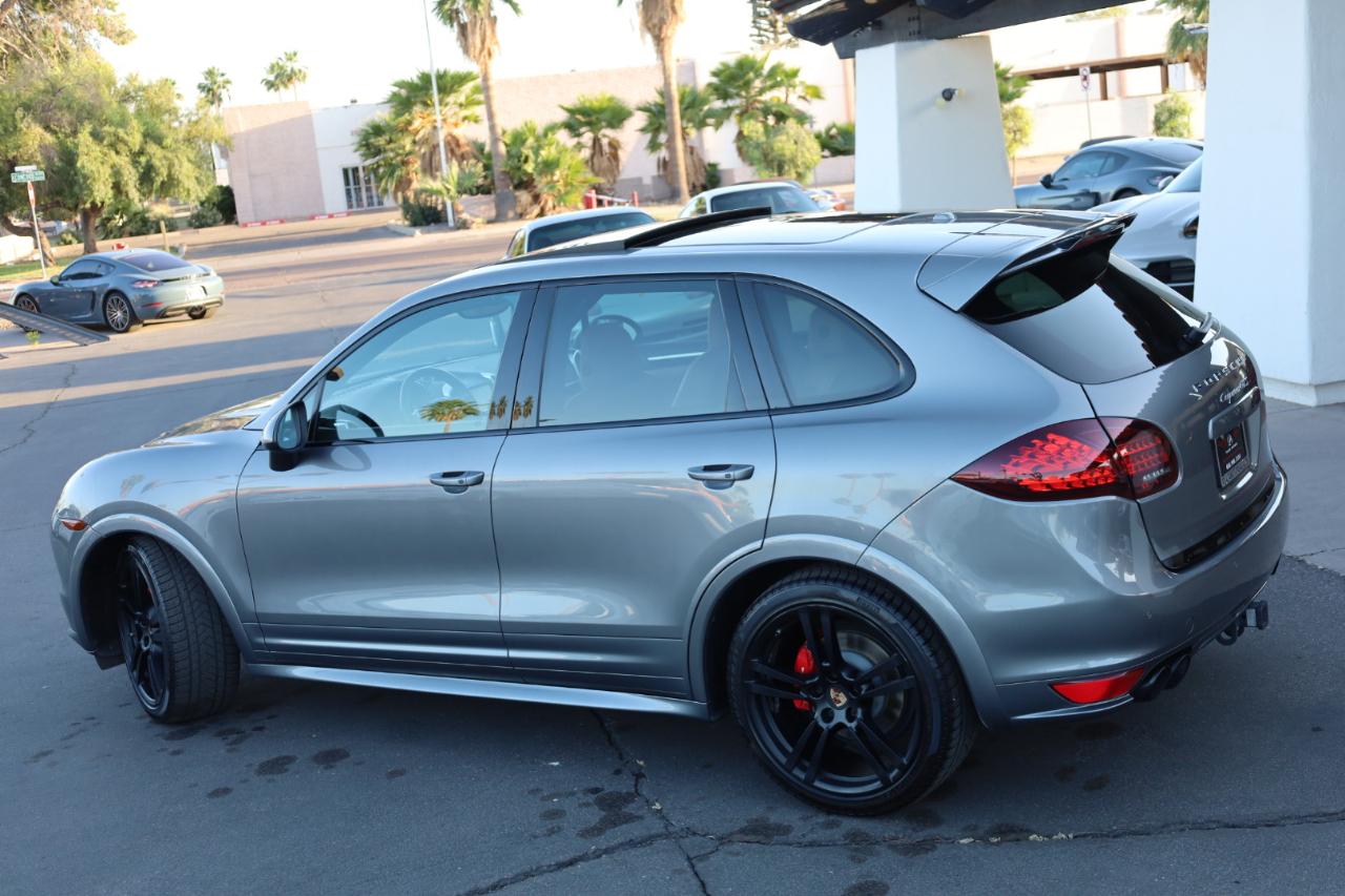 Porsche Cayenne GTS 2014