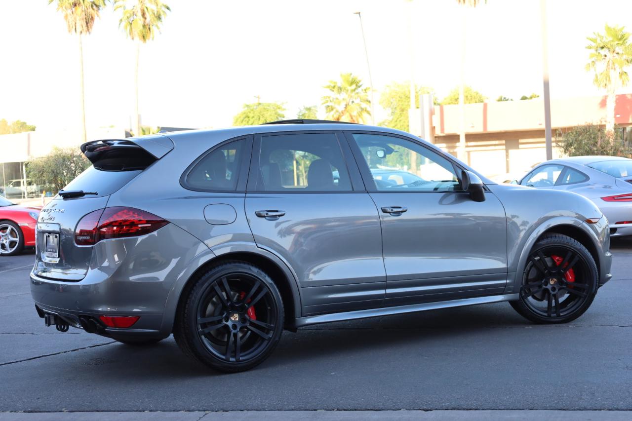 Porsche Cayenne GTS 2014