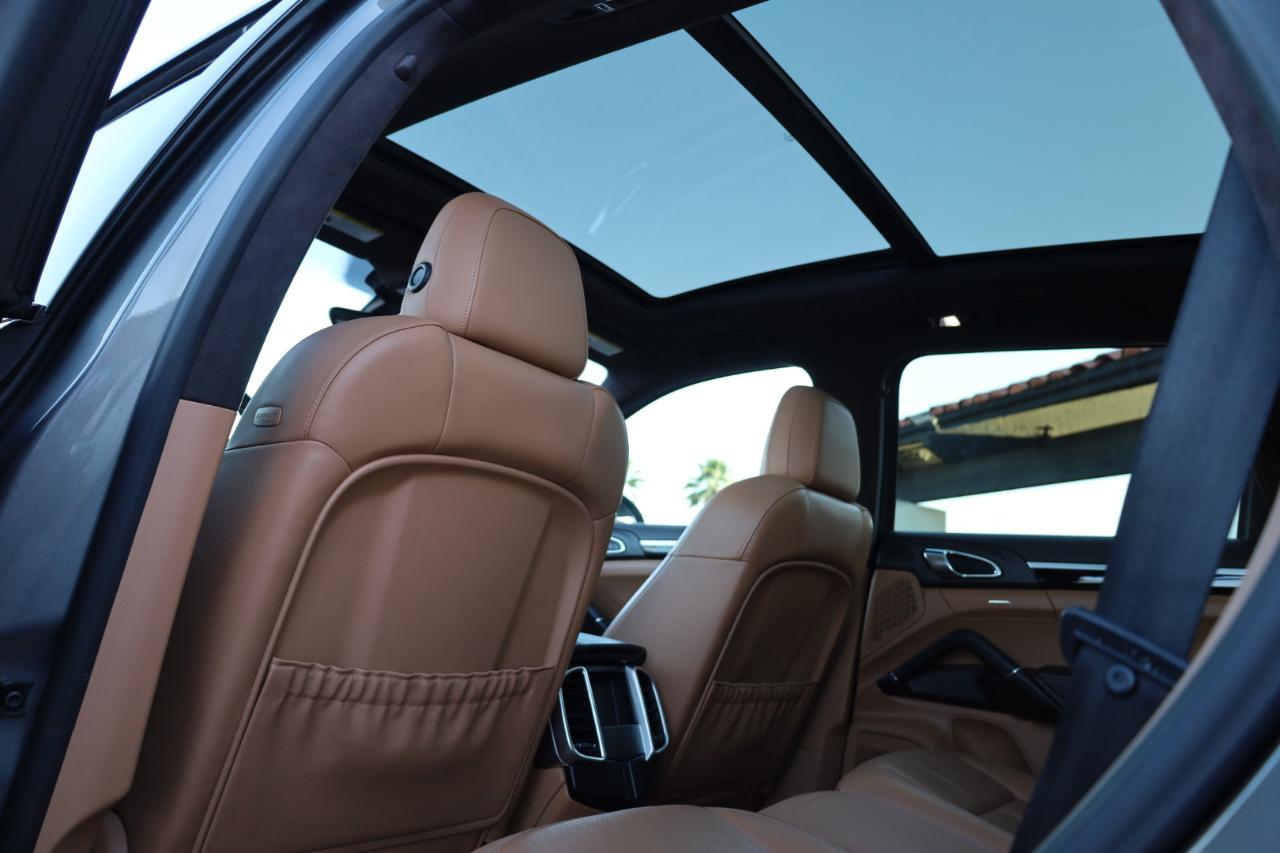 Porsche Cayenne GTS 2014