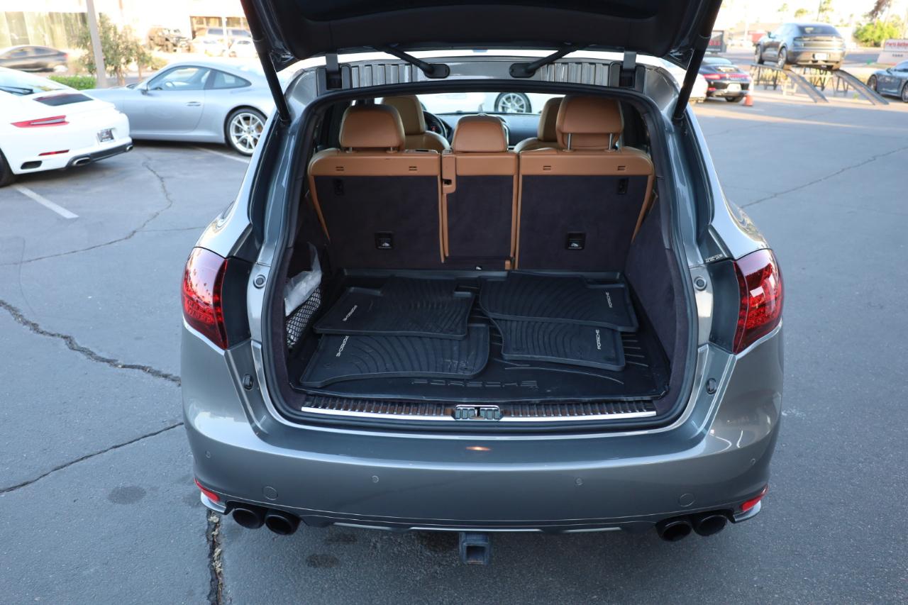 Porsche Cayenne GTS 2014