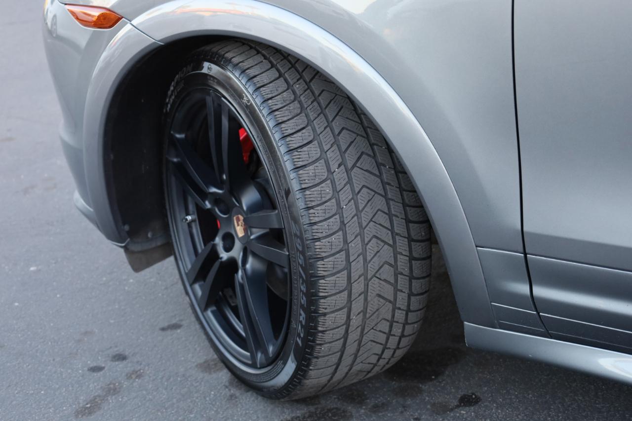 Porsche Cayenne GTS 2014