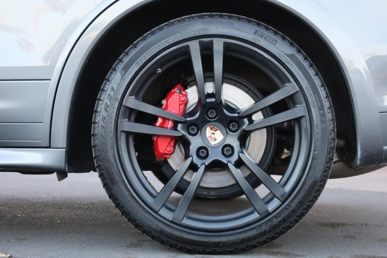 Porsche Cayenne GTS 2014