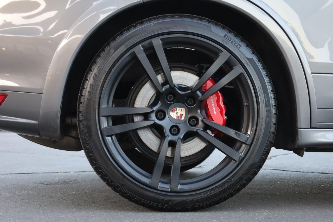 Porsche Cayenne GTS 2014