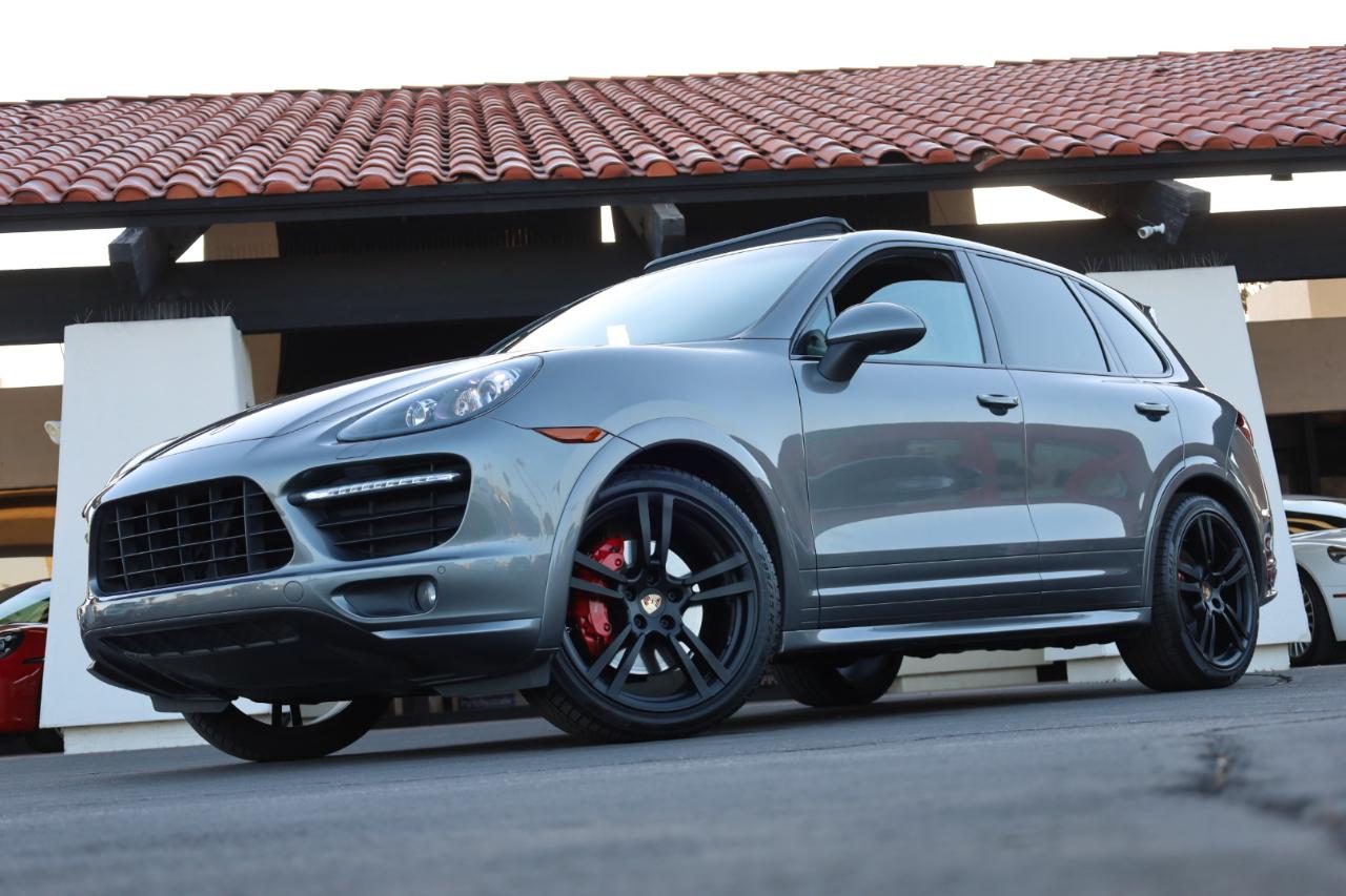 Porsche Cayenne GTS 2014