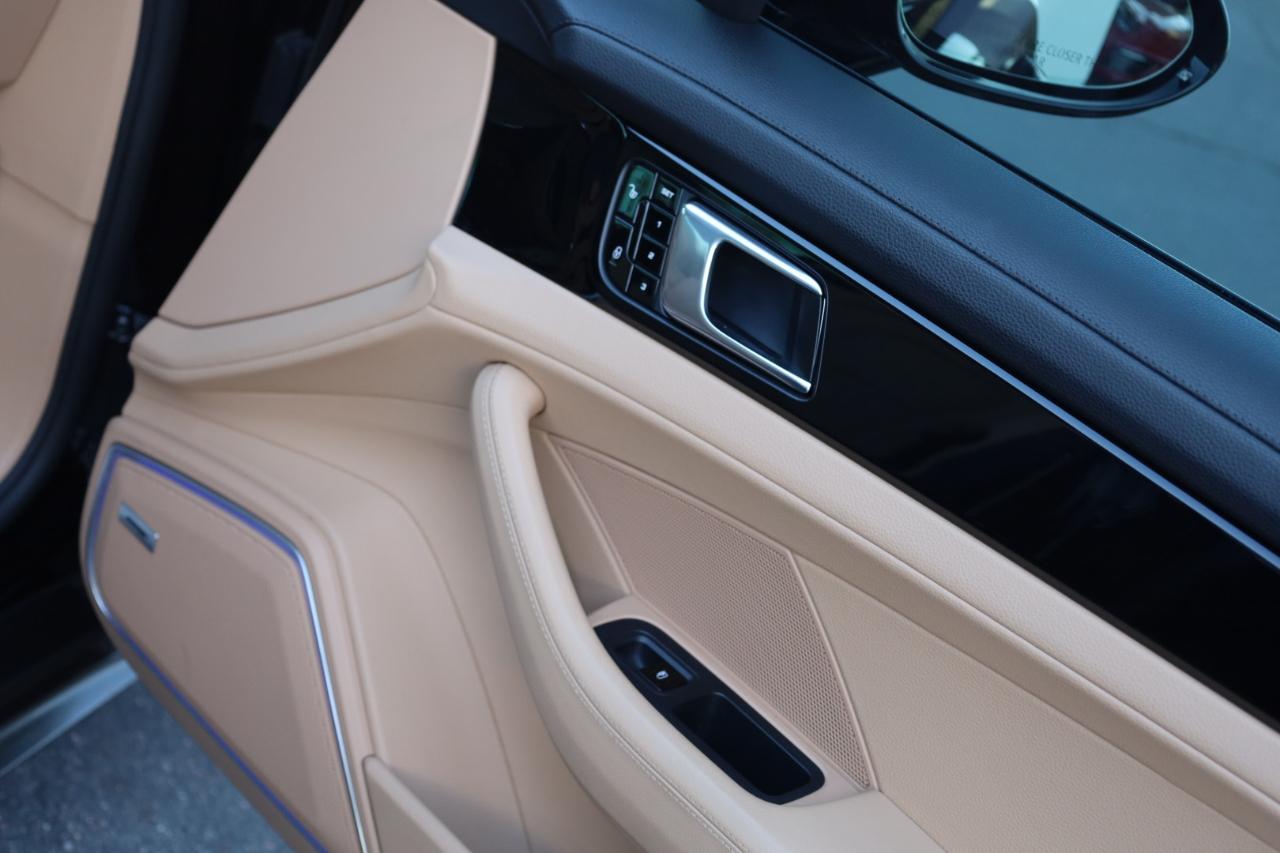 Porsche Panamera 4dr HB 2017