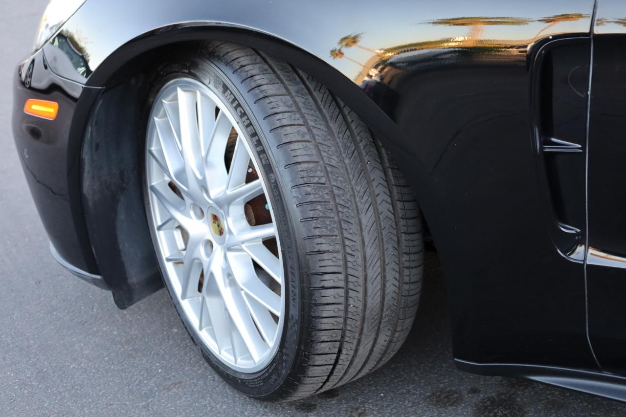 Porsche Panamera 4dr HB 2017