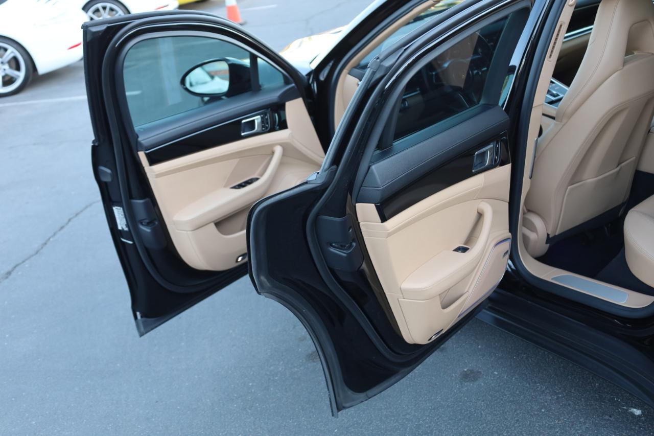 Porsche Panamera 4dr HB 2017