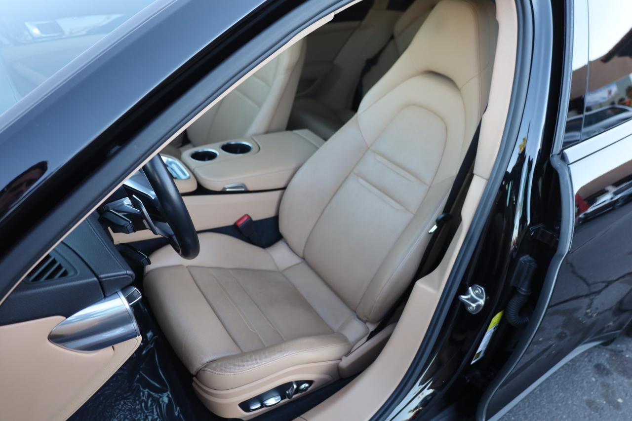 Porsche Panamera 4dr HB 2017