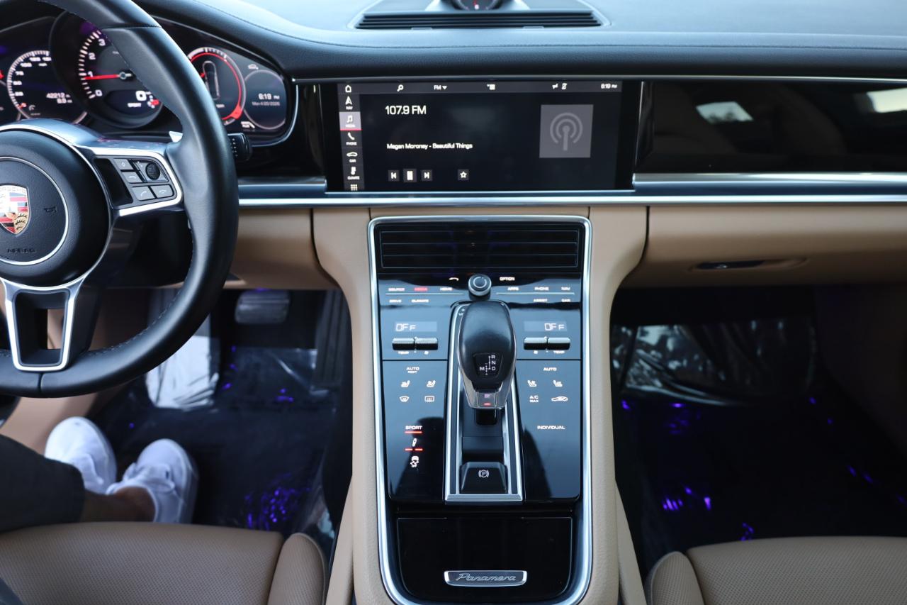 Porsche Panamera 4dr HB 2017