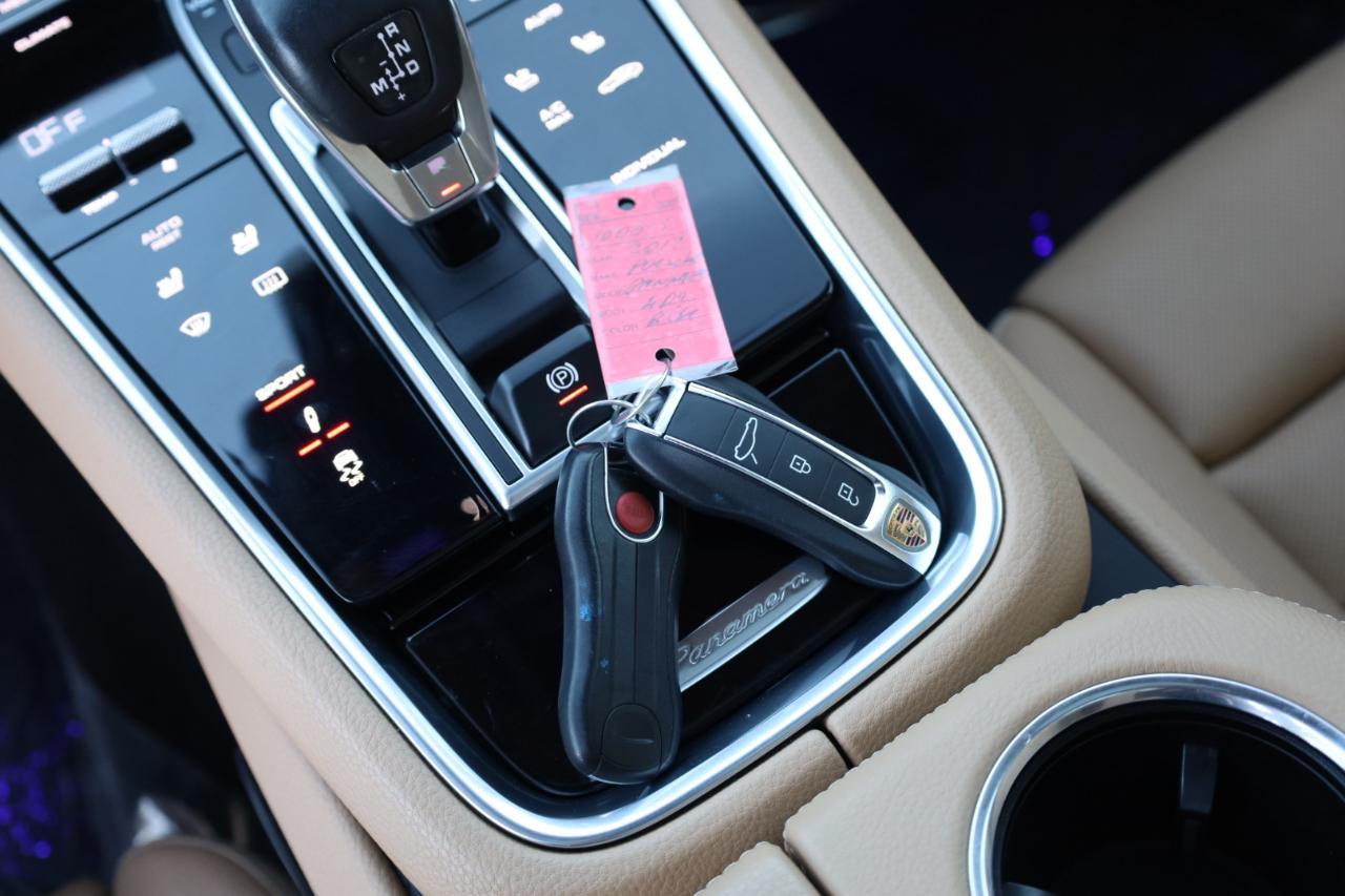 Porsche Panamera 4dr HB 2017