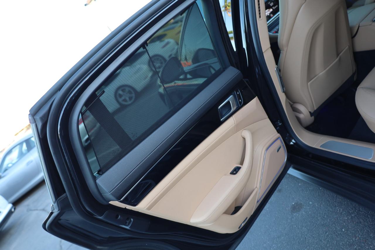 Porsche Panamera 4dr HB 2017