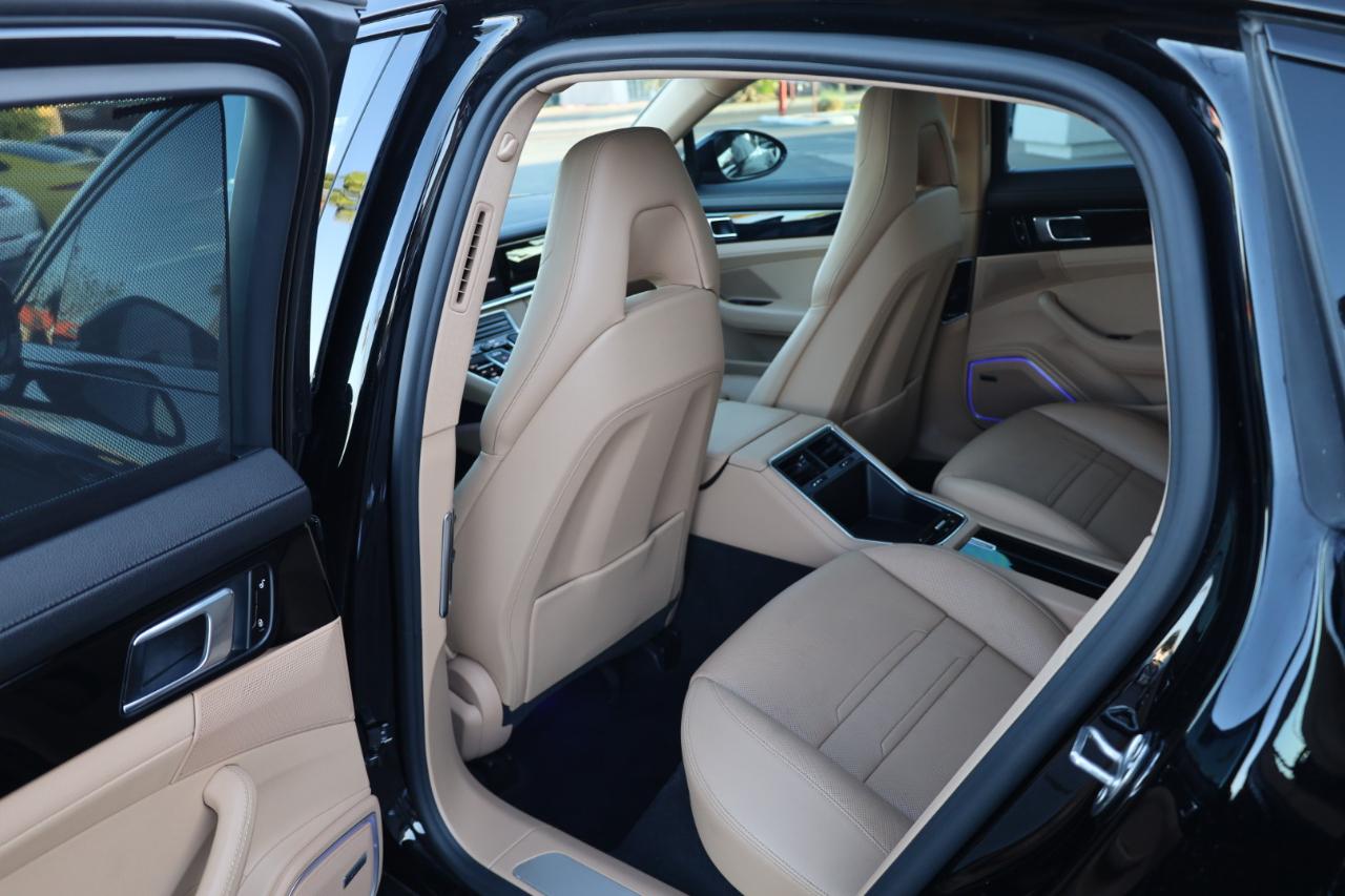 Porsche Panamera 4dr HB 2017