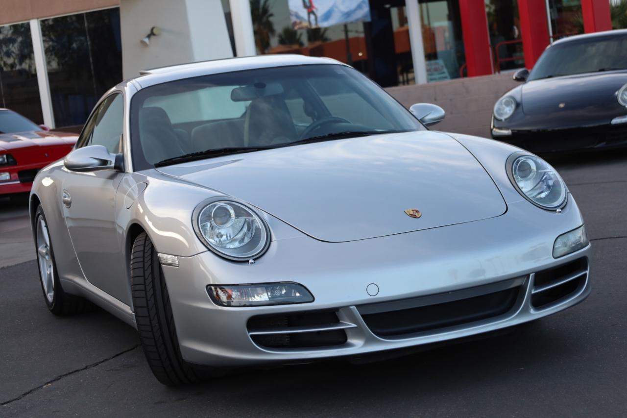 Porsche 911 Carrera Base 2005