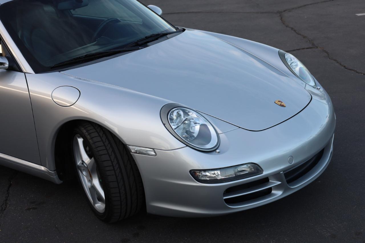 Porsche 911 Carrera Base 2005