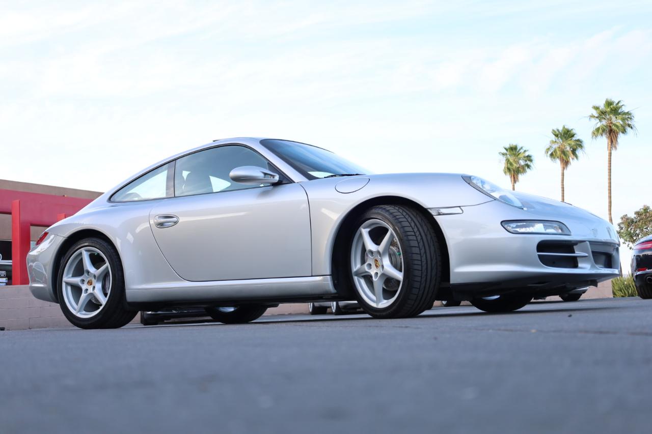 Porsche 911 Carrera Base 2005