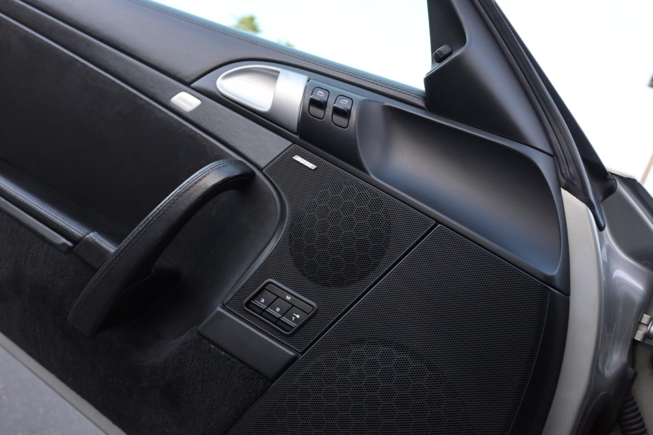 Porsche 911 Carrera Base 2005