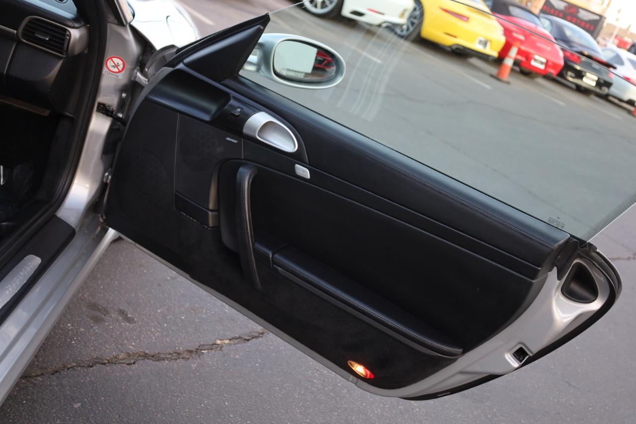 Porsche 911 Carrera Base 2005