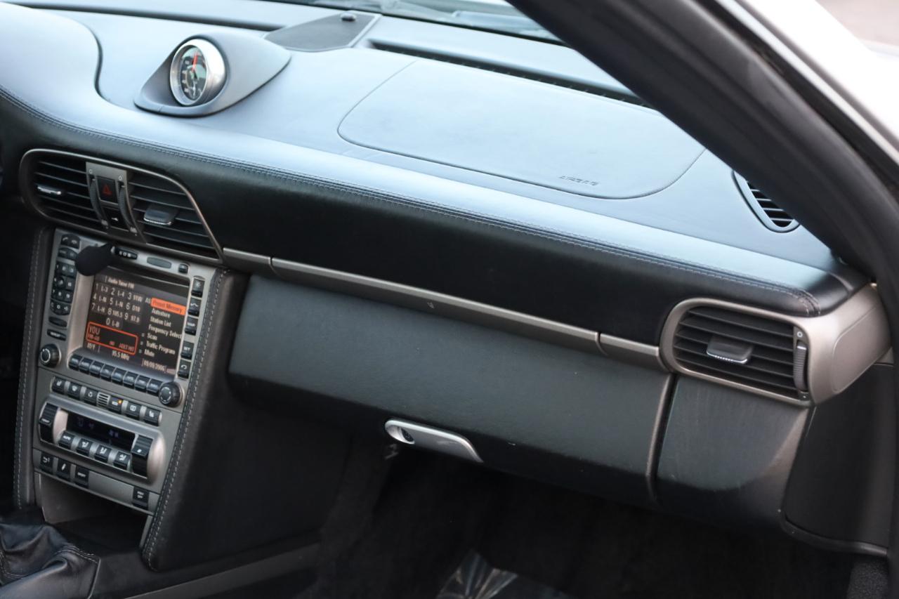 Porsche 911 Carrera Base 2005