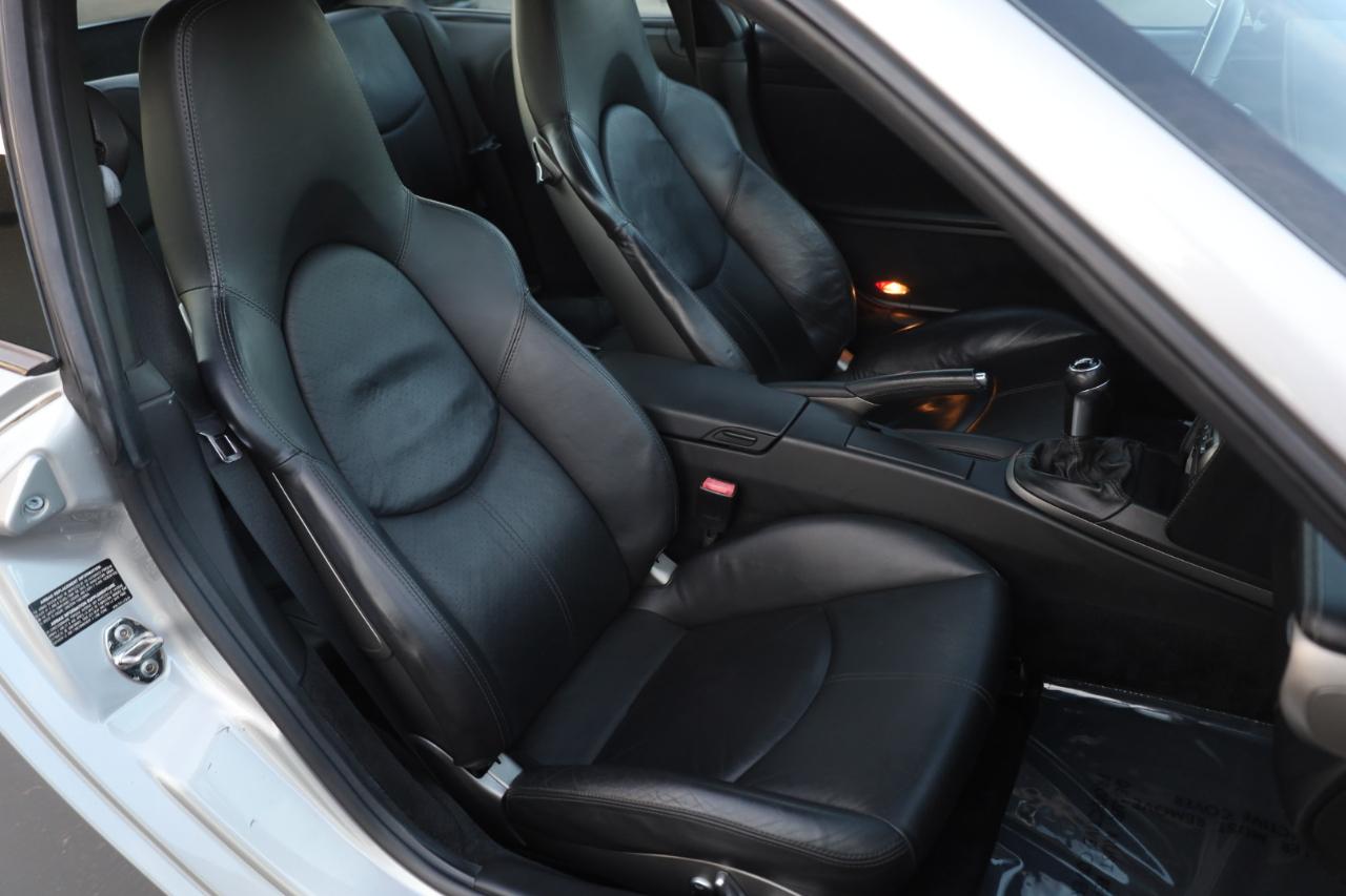 Porsche 911 Carrera Base 2005