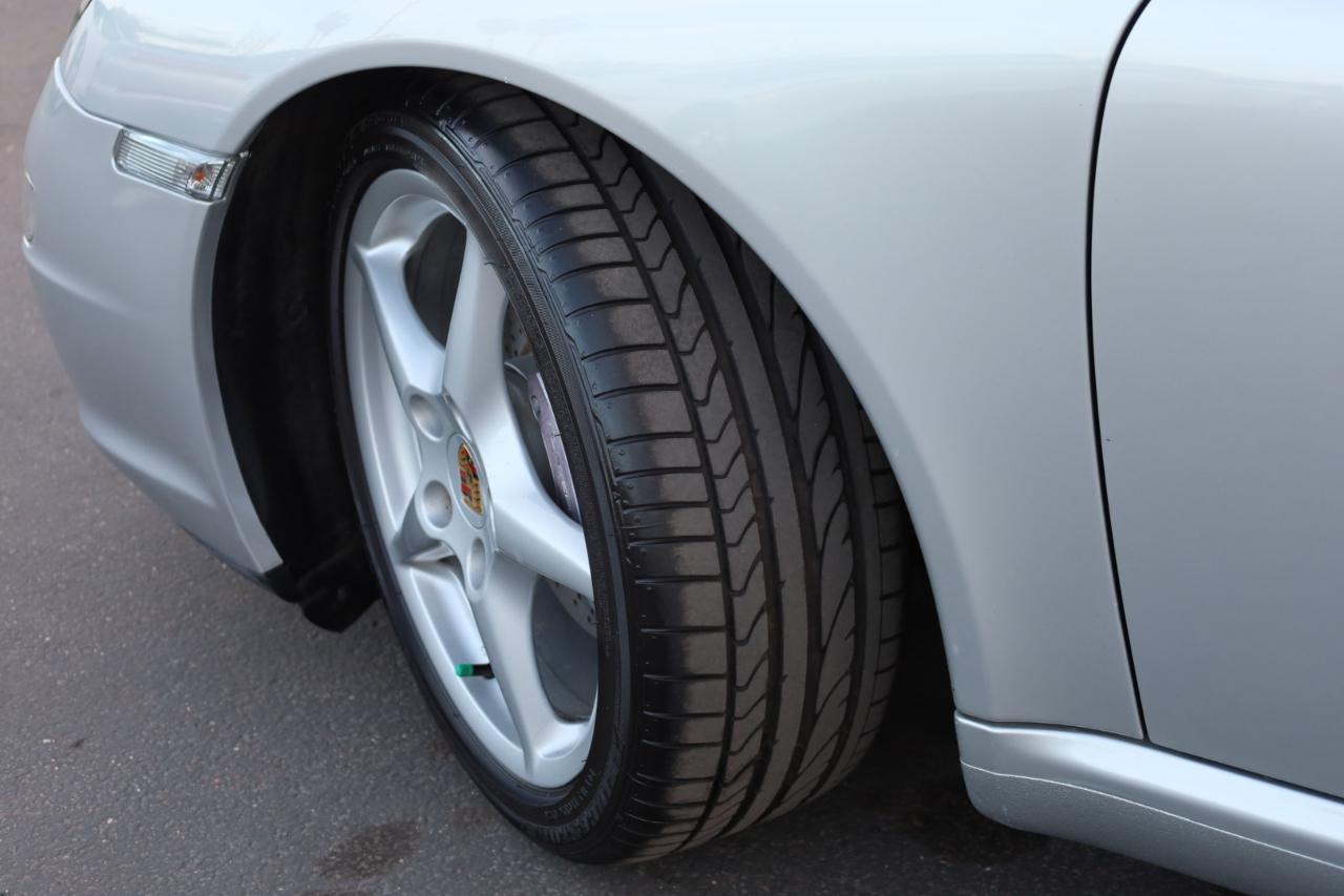 Porsche 911 Carrera Base 2005