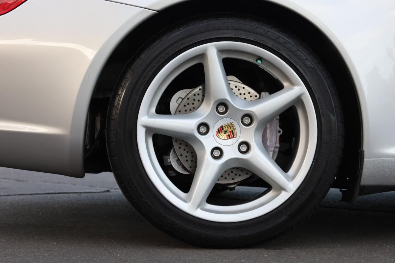 Porsche 911 Carrera Base 2005