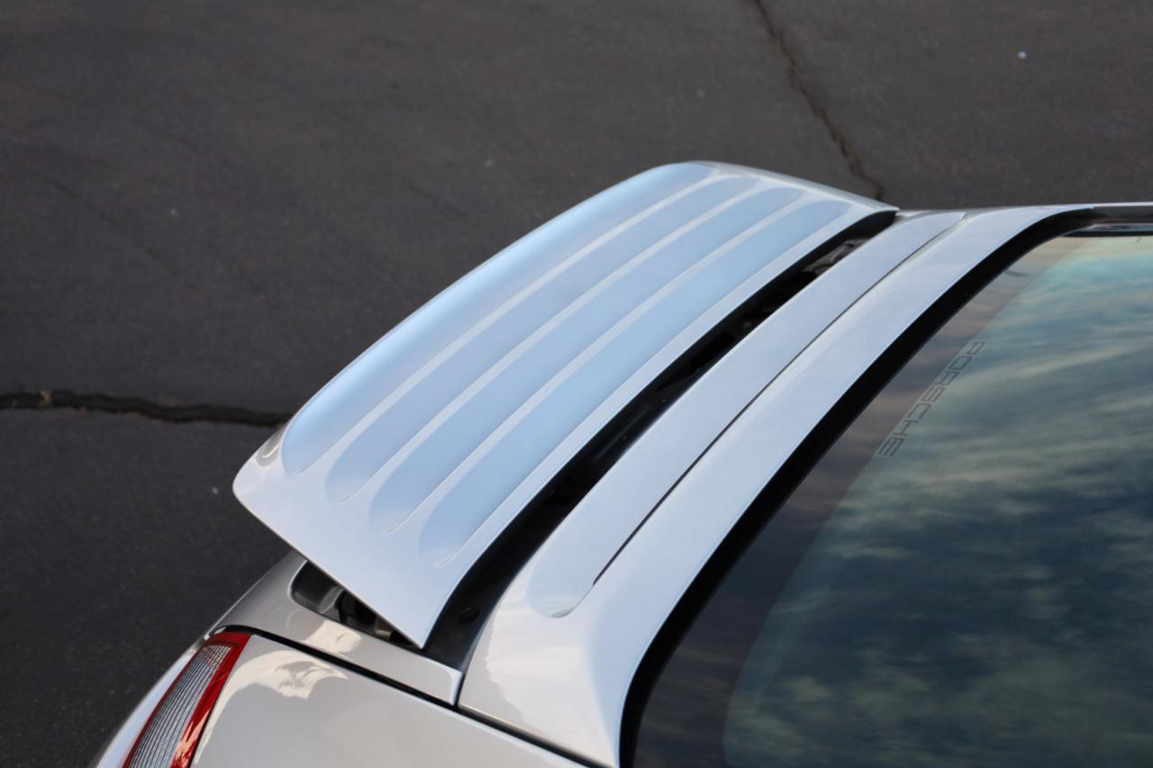 Porsche 911 Carrera Base 2005