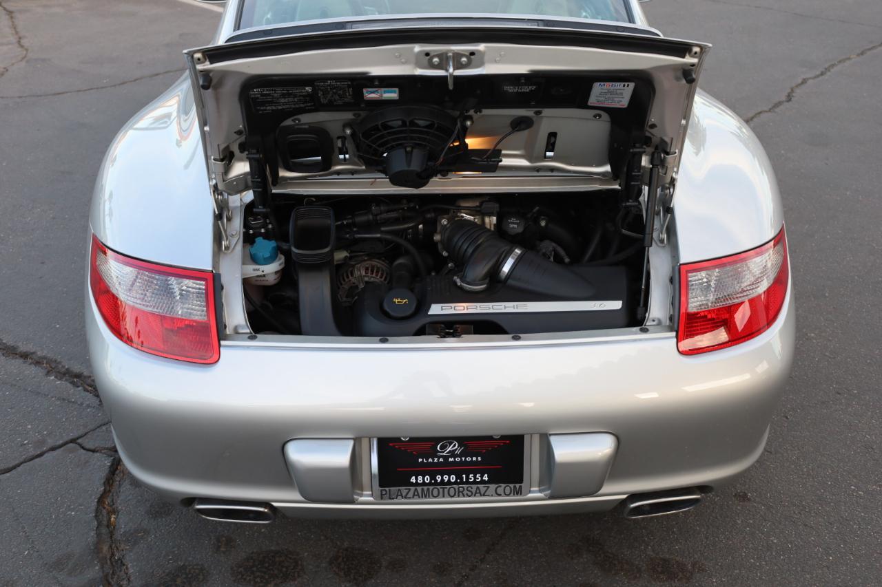 Porsche 911 Carrera Base 2005