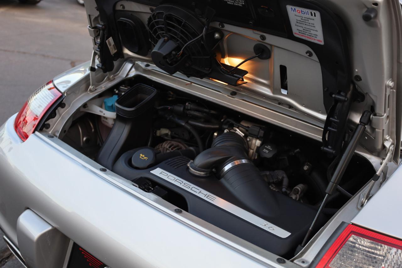 Porsche 911 Carrera Base 2005