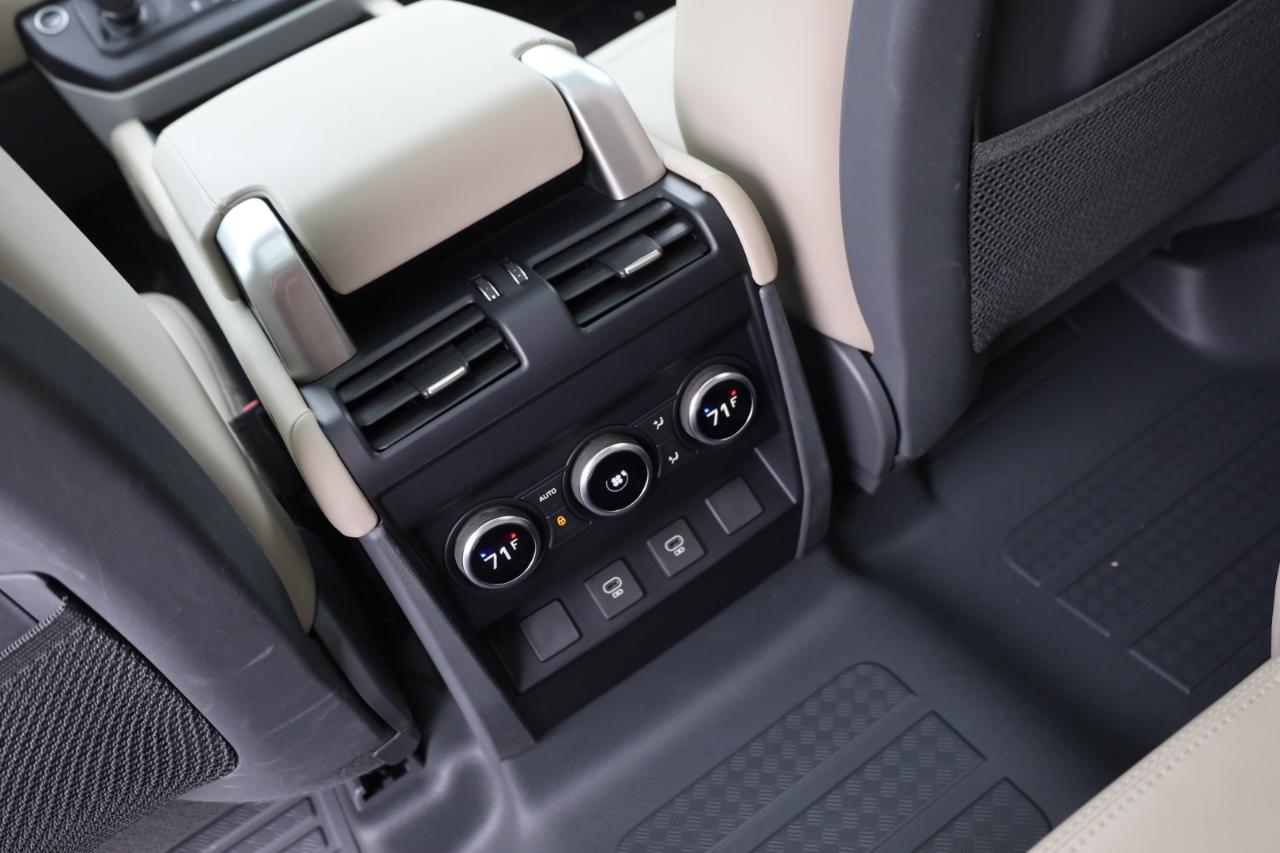 Land Rover Defender 130 S 2024
