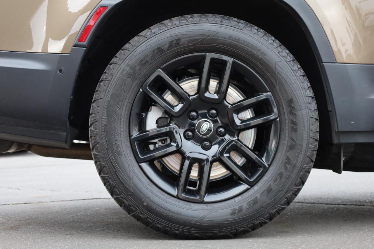 Land Rover Defender 130 S 2024