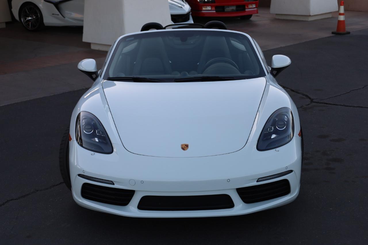 Porsche 718 Boxster S 2024