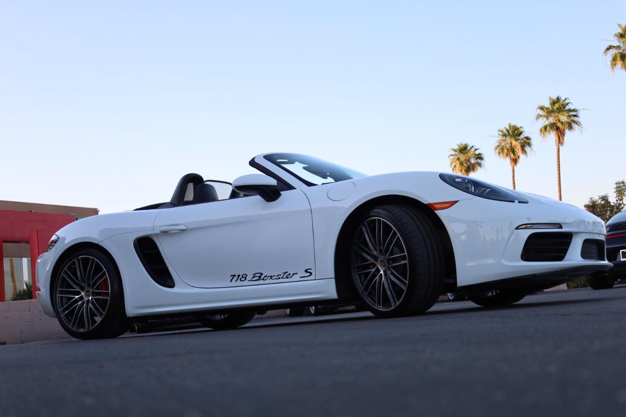 Porsche 718 Boxster S 2024