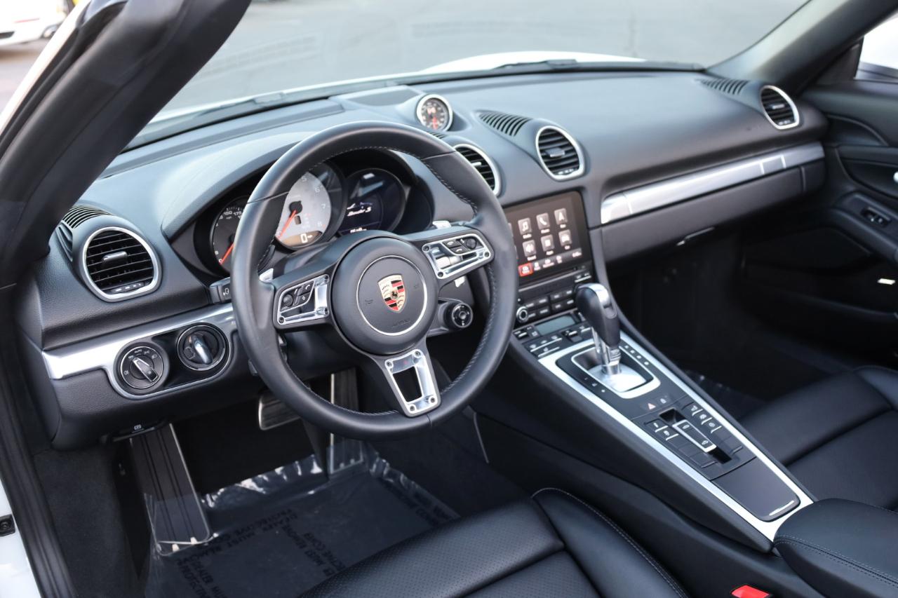 Porsche 718 Boxster S 2024