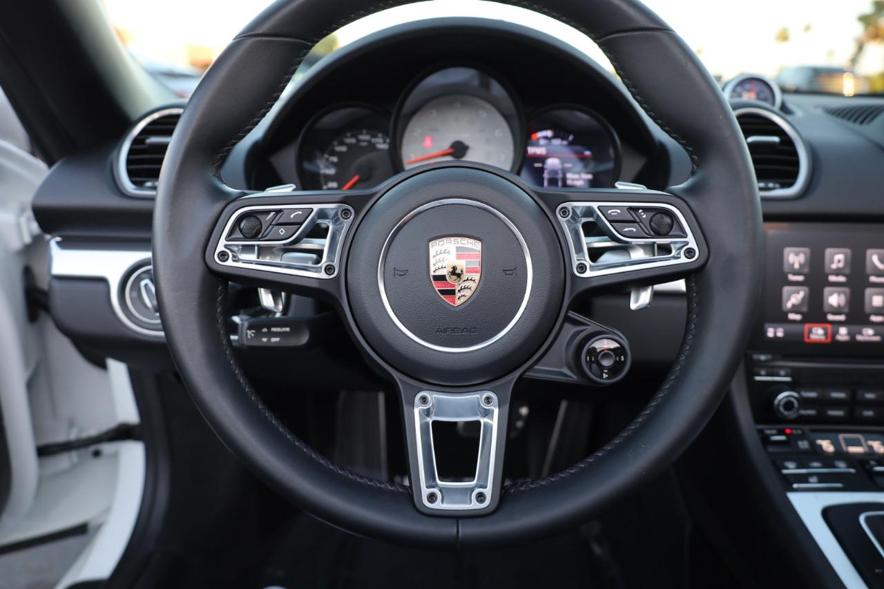 Porsche 718 Boxster S 2024