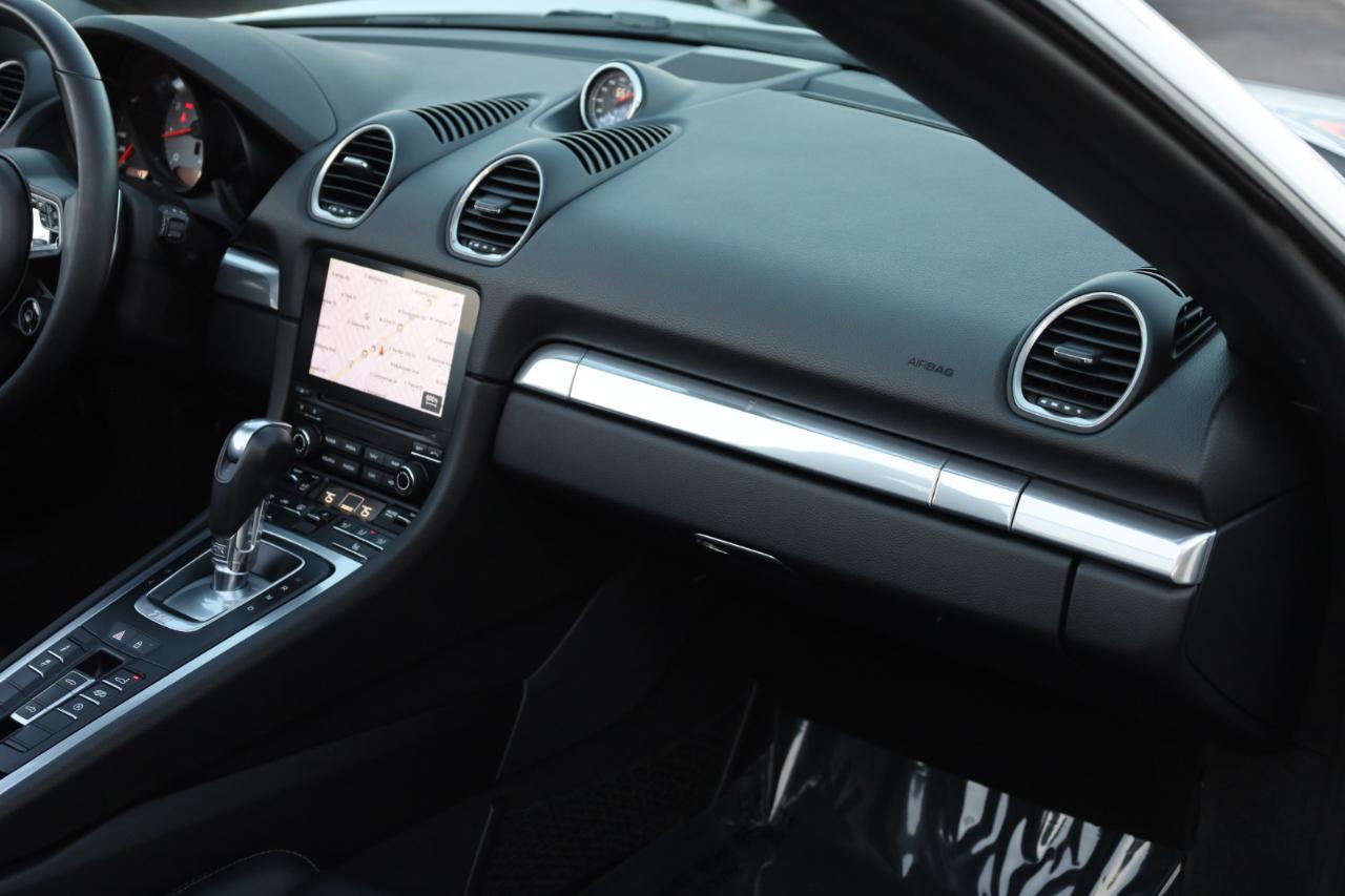 Porsche 718 Boxster S 2024