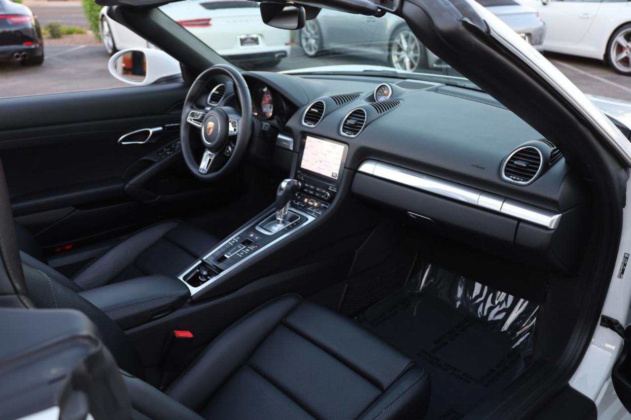 Porsche 718 Boxster S 2024
