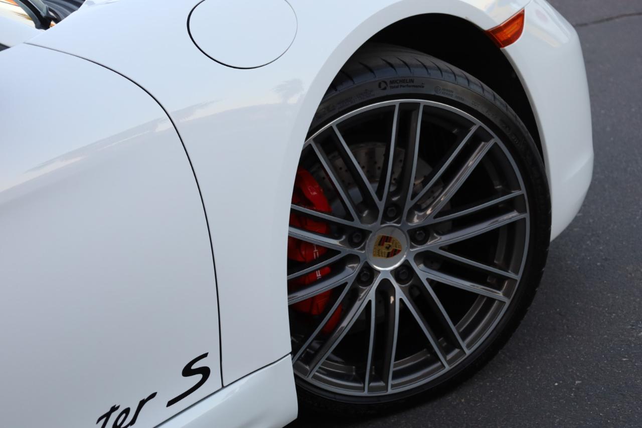 Porsche 718 Boxster S 2024