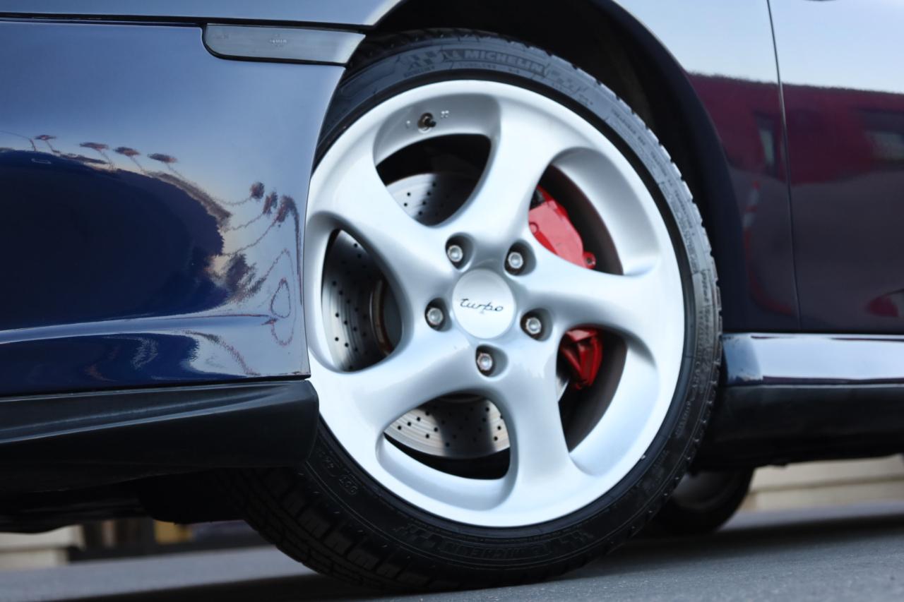 Porsche 911 Carrera 2dr Carrera Turbo 6-Spd Manual 2003