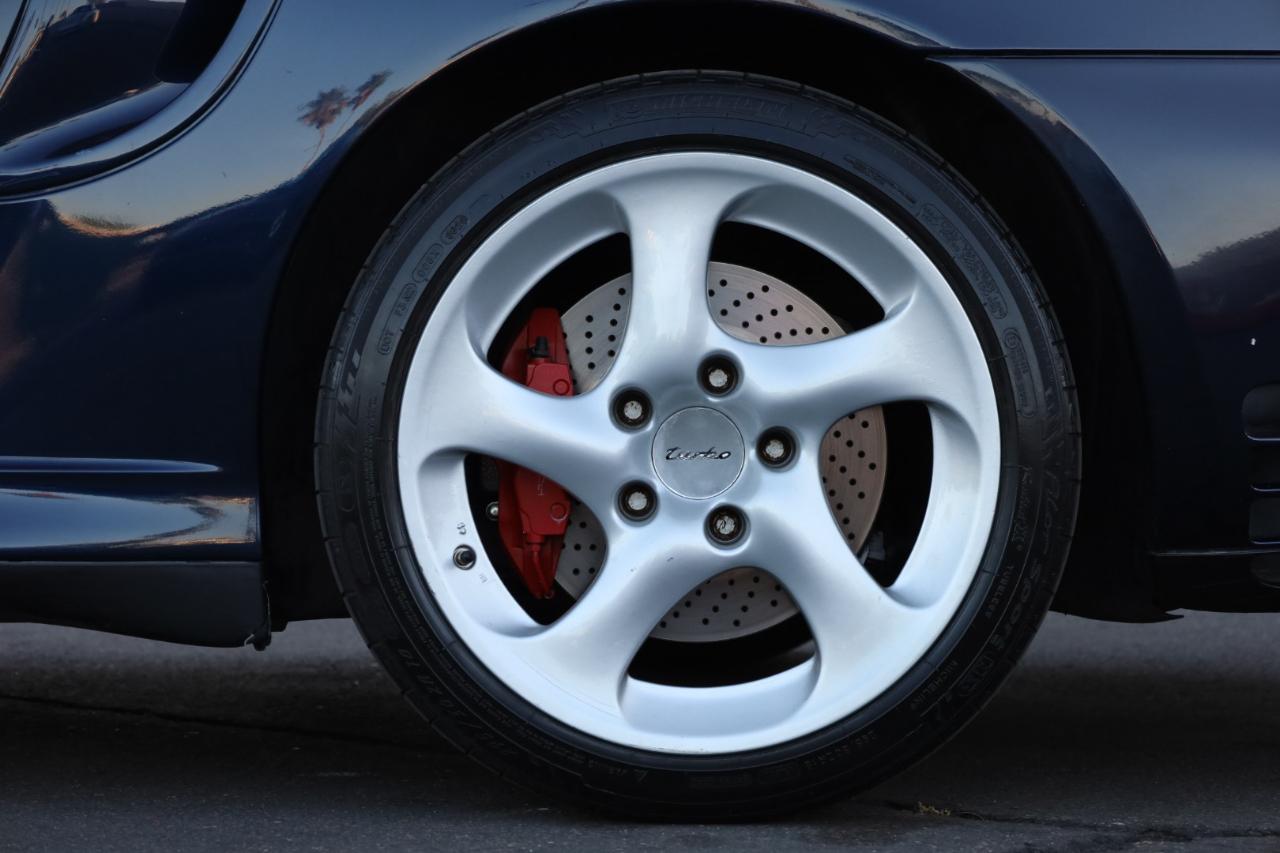 Porsche 911 Carrera 2dr Carrera Turbo 6-Spd Manual 2003
