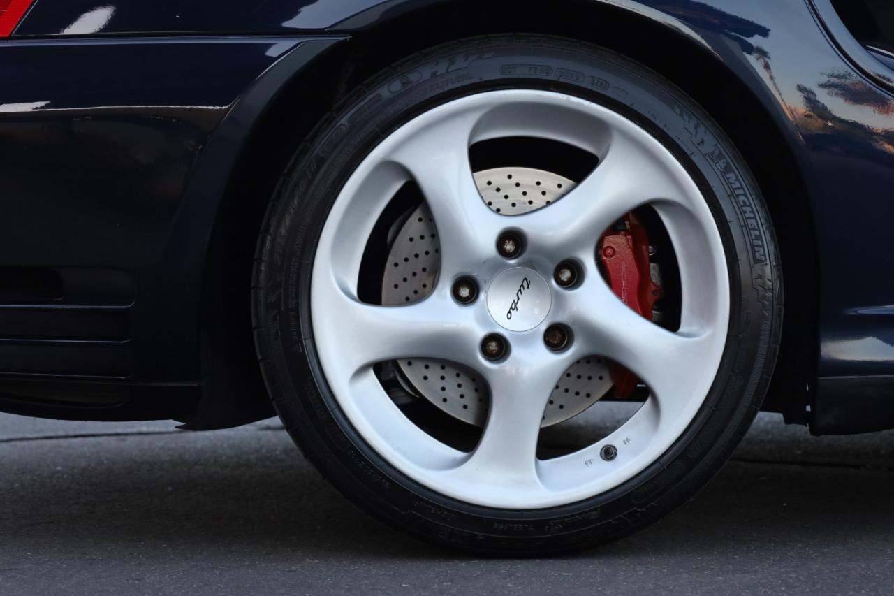 Porsche 911 Carrera 2dr Carrera Turbo 6-Spd Manual 2003