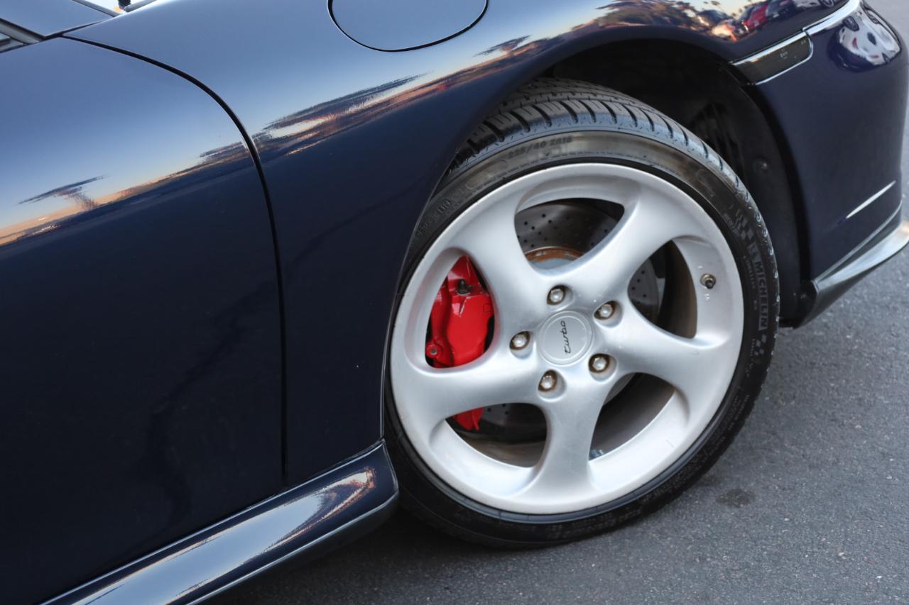Porsche 911 Carrera 2dr Carrera Turbo 6-Spd Manual 2003