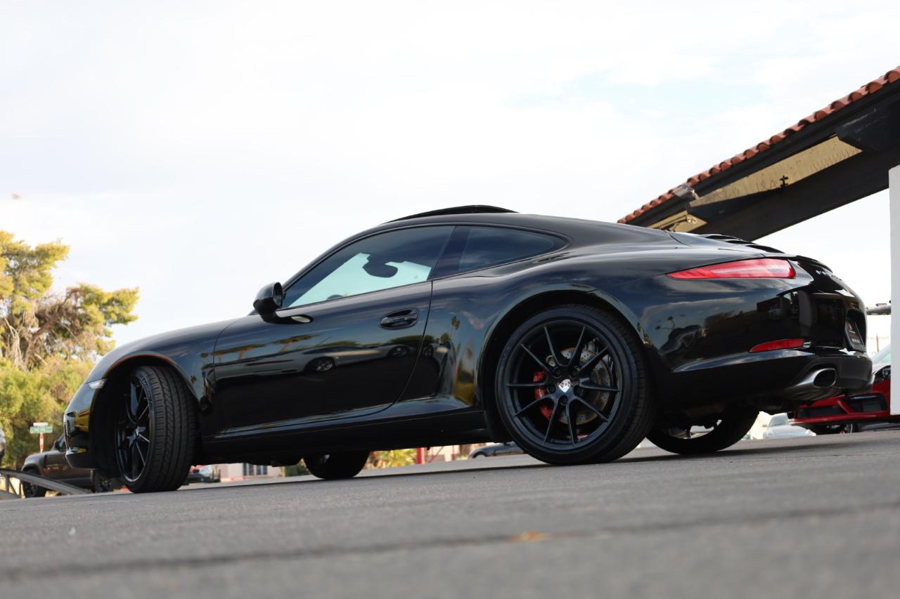 Porsche 911 Carrera Coupe 2015