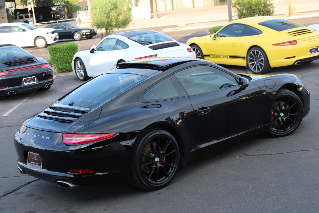 Porsche 911 Carrera Coupe 2015