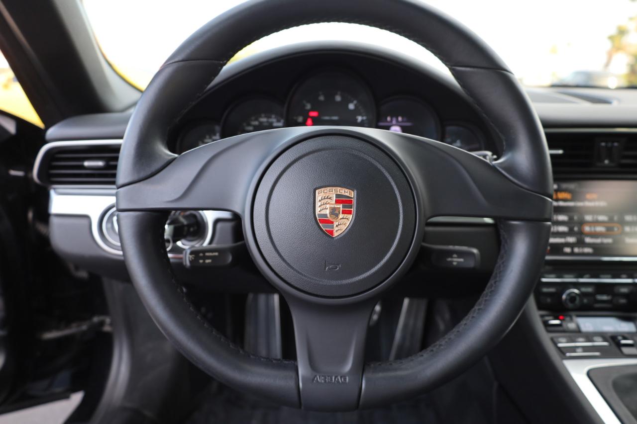Porsche 911 Carrera Coupe 2015