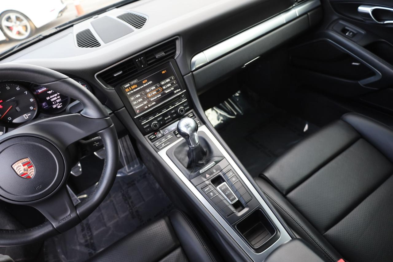 Porsche 911 Carrera Coupe 2015
