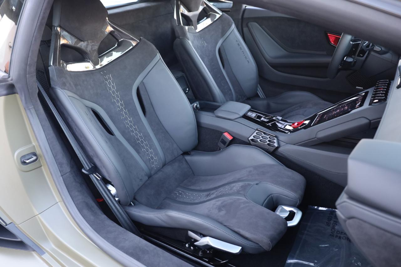 Lamborghini Huracan Tecnica Coupe 2023