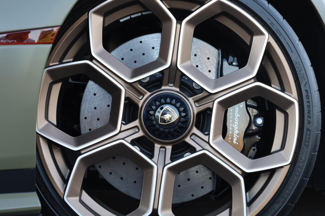 Lamborghini Huracan Tecnica Coupe 2023