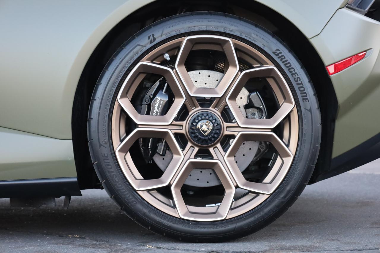 Lamborghini Huracan Tecnica Coupe 2023